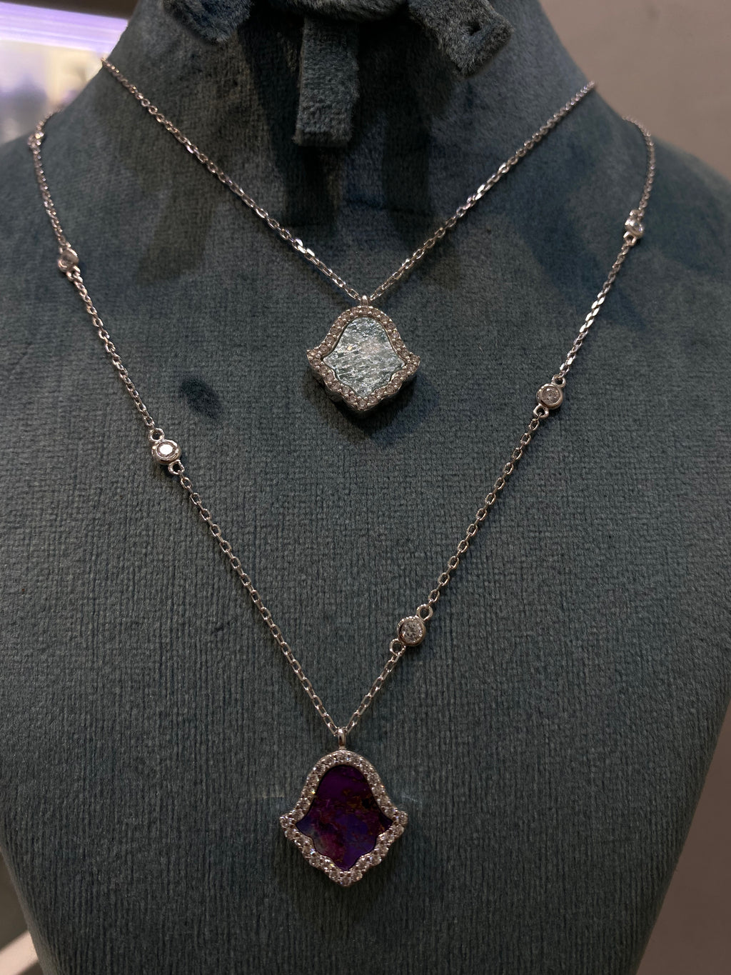 collier khmissa