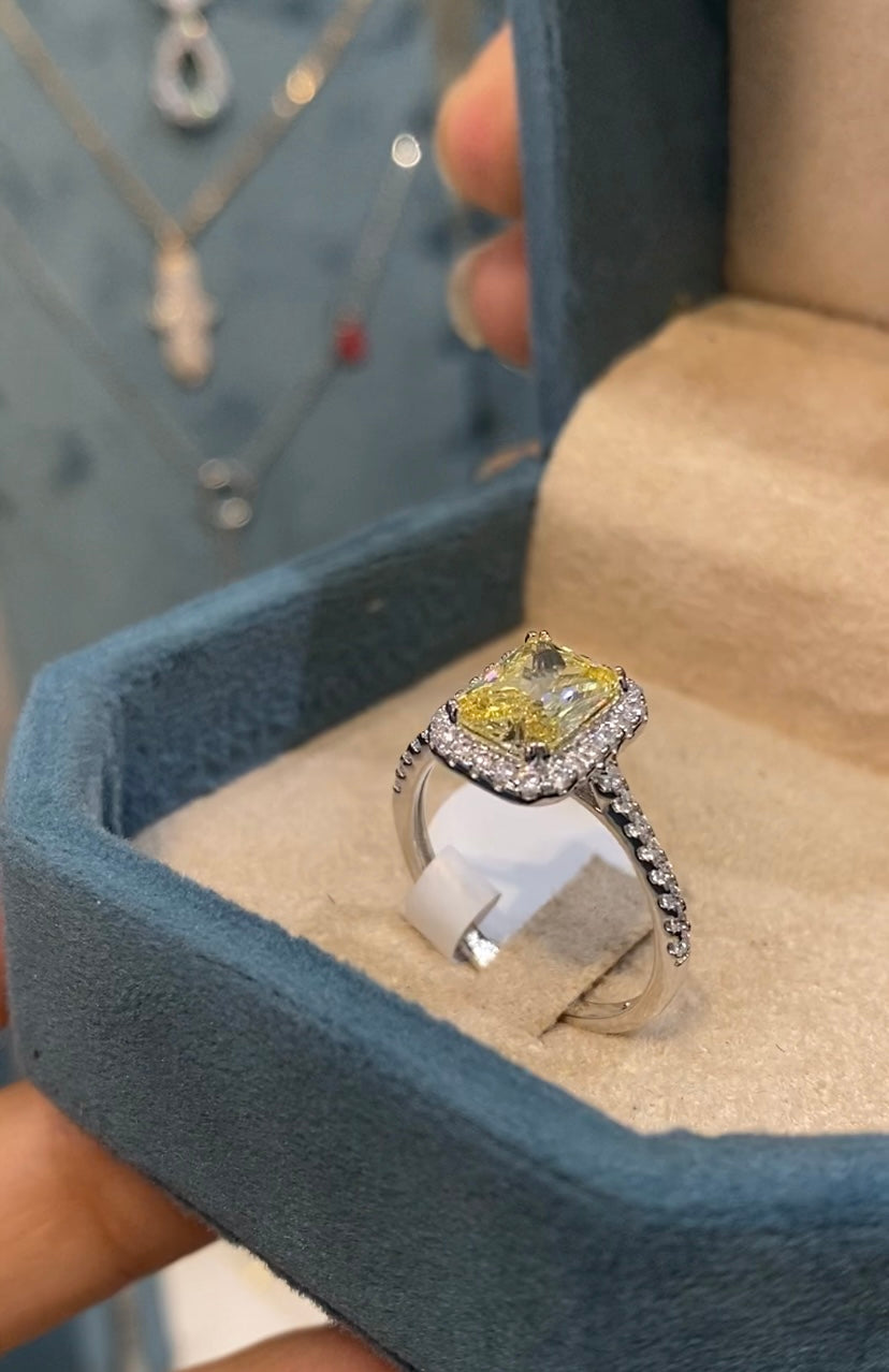bague royale jaune